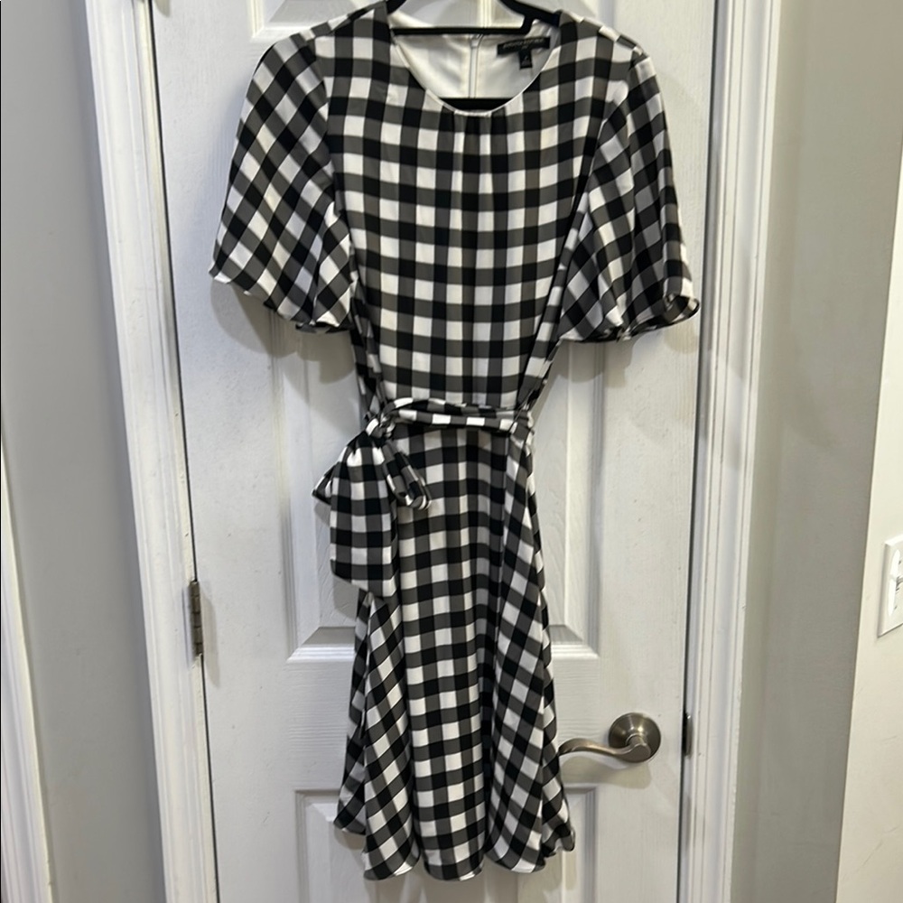 Banana Republic gingham fit and flare belted dress Size 4